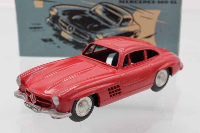 まっちゃんページ (1000枚＋ドル箱) ミニカーショップ ケンボックス トミカ 赤箱(日本製)☆15☆日産