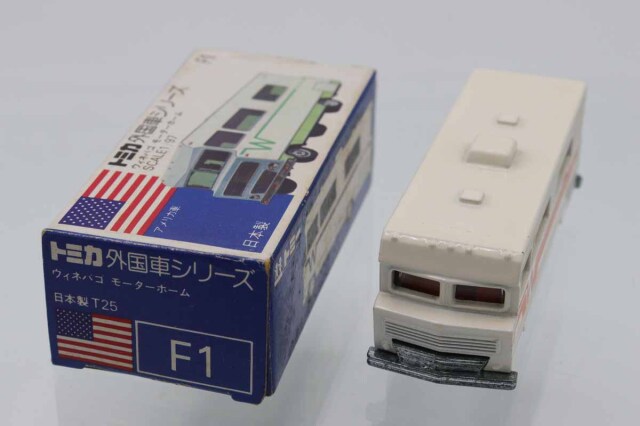 トミカ　青箱
