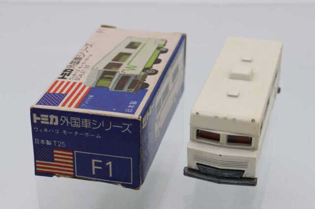 トミカ　青箱
