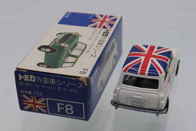トミカ ミニクーパー 濃青 ユニオンジャック キーホルダータイプ