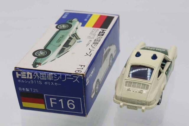 トミカ　青箱