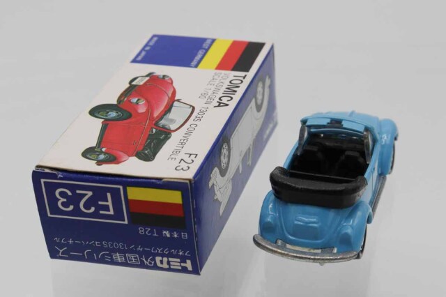 トミカ　青箱