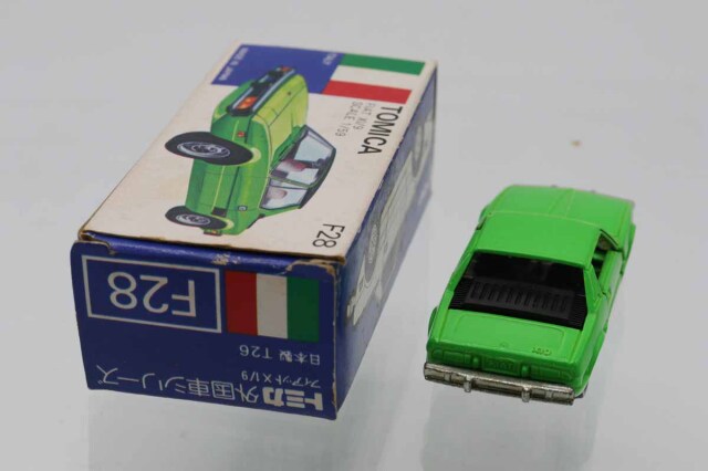 トミカ F28 緑色 ミニカー 1/59 ミニカーショップ ケンボックス トミカ 青箱☆F28☆フィアットX1