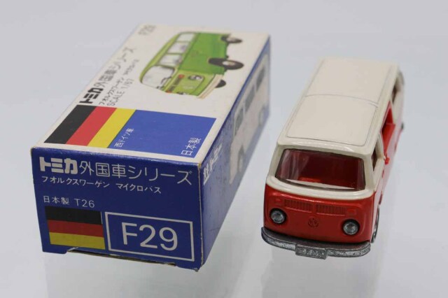 トミカ　青箱