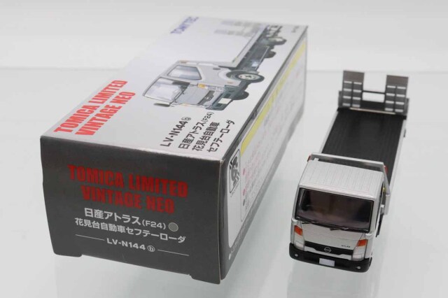 トミカ　TLV　ネオ