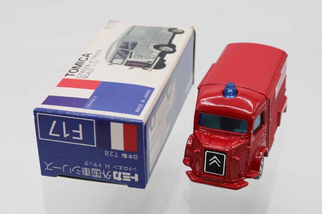 トミカ　青箱