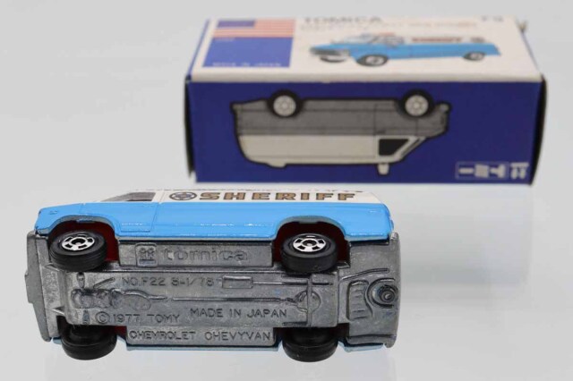 トミカ 青箱 No.F9 シボレー シェビーバン シェリフ 日本製