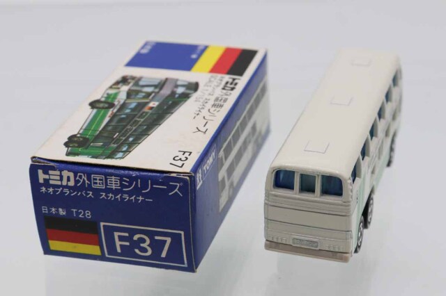トミカ　青箱