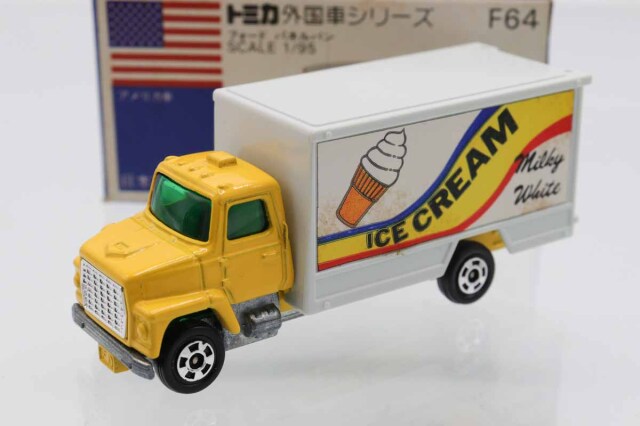 トミカ　青箱