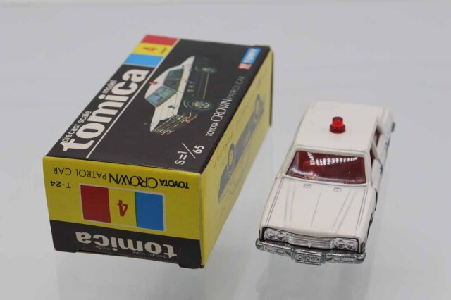 ミニカーショップ ケンボックス トミカ 黒箱☆4☆トヨタクラウン