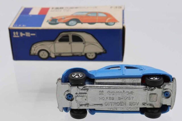 トミカ青箱F39シトロエン2CV【銀、黒屋根】アイアイアド特注 トミカ青箱F39シトロエン2CV【銀、黒屋根】アイアイアド特注