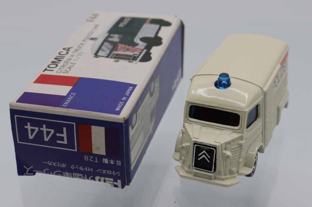 トミカ　青箱　No.F44 シトロエン Hトラック ポリスカー　日本製 トミカ青箱外国車シリーズ日本製No.F44シトロエンHトラック