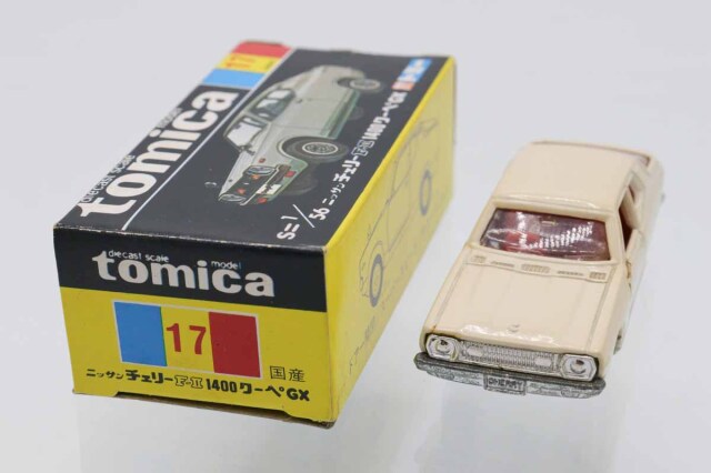 ミニカーショップ ケンボックス トミカ 黒箱☆17☆日産チェリー