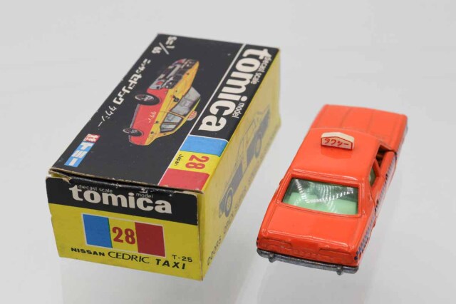 ミニカーショップ ケンボックス トミカ 黒箱☆28☆日産
