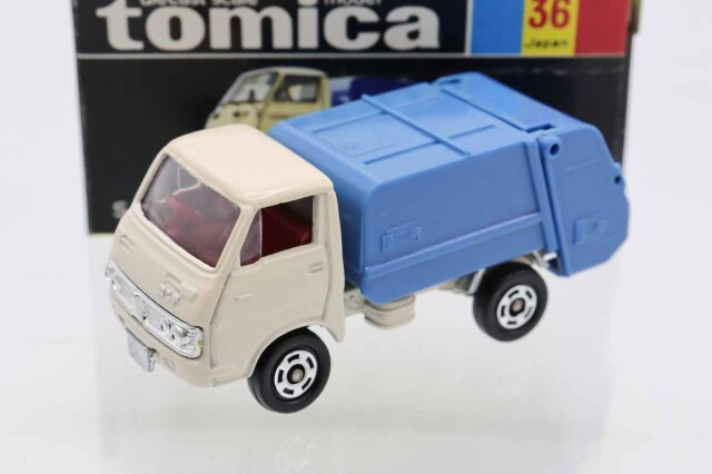 トミカ No.36 いすゞ エルフ清掃車 トミー 黒箱　色指定箱 トミカ No.36 いすゞ エルフ清掃車 トミー 黒箱 色指定箱 - メルカリ