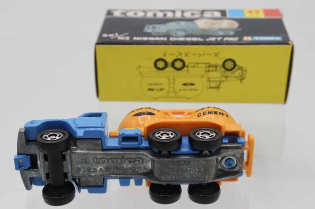 ミニカーショップ ケンボックス トミカ 黒箱☆42☆日産ディーゼル