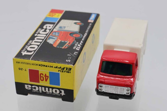 ミニカーショップ ケンボックス トミカ 黒箱☆49☆いすゞエルフ