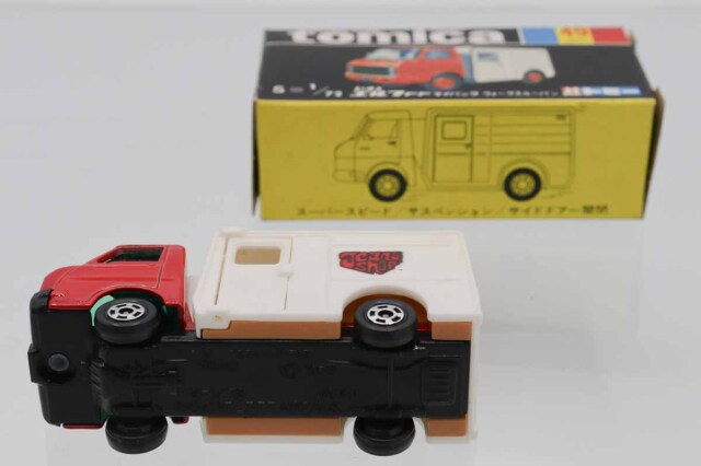 ミニカーショップ ケンボックス トミカ 黒箱☆49☆いすゞエルフ