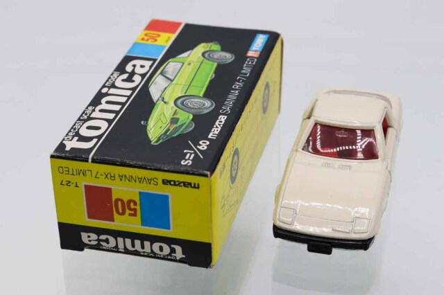 ミニカーショップ ケンボックス トミカ 黒箱☆50☆マツダサバンナ RX-7