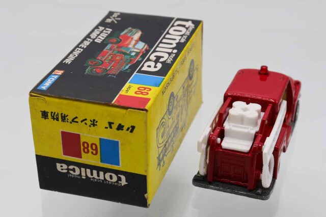 トミカ　黒箱