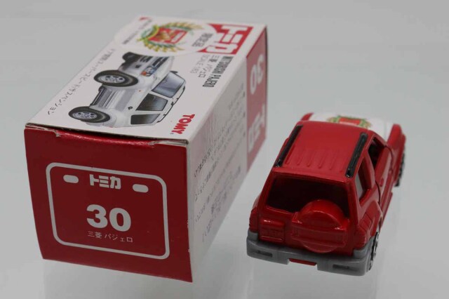 ミニカーショップ ケンボックス トミカ 赤箱☆30☆三菱パジェロ(赤/赤