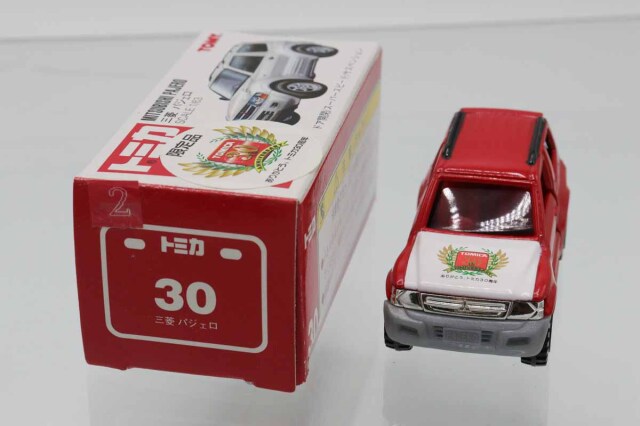 ミニカーショップ ケンボックス トミカ 赤箱☆30☆三菱パジェロ