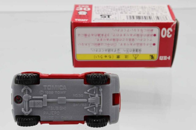 ミニカーショップ ケンボックス トミカ 赤箱☆30☆三菱パジェロ(赤/赤