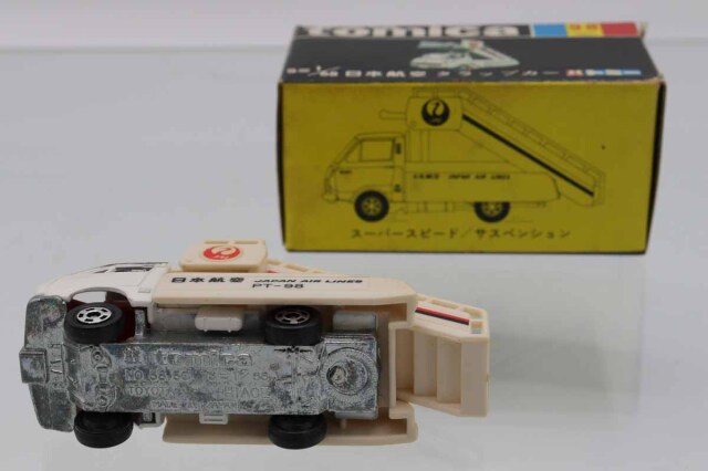 黒箱　トミカ98 JAL トラップカー 　日本航空　希少 黒箱トミカ 98 JAL日本航空タラップカー 美品 日本製｜Yahoo!フリマ