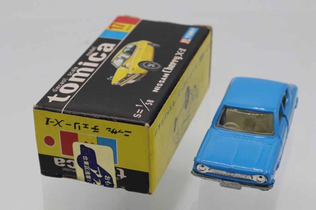 ミニカーショップ ケンボックス トミカ 黒箱☆17☆日産チェリー X-1