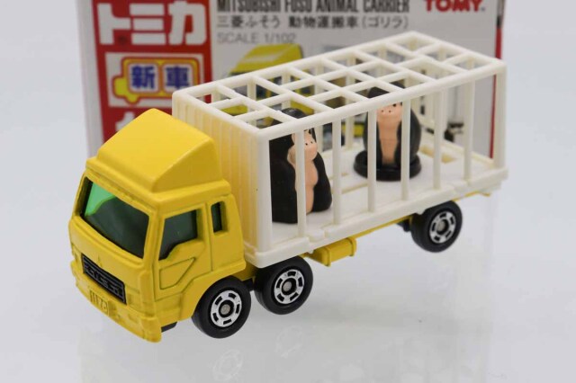 トミカ　赤箱