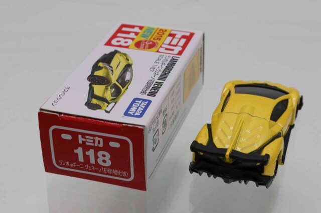 ミニカーショップ ケンボックス トミカ 赤箱☆118☆ランボルギーニヴェ