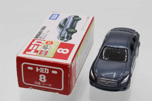 ミニカーショップ ケンボックス トミカ 赤箱☆8☆日産フーガ