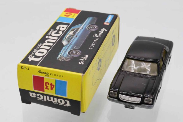 ミニカーショップ ケンボックス トミカ 黒箱☆43☆トヨタセンチュリー
