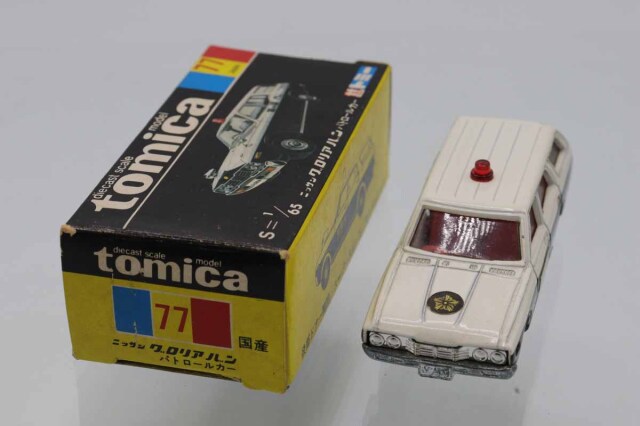 トミカ　黒箱　セドリック　パトロールカー　No.77 1/65　日本製 黒箱 №77 トミカ 日産 セドリック パトロールカー 77-1-3 シール