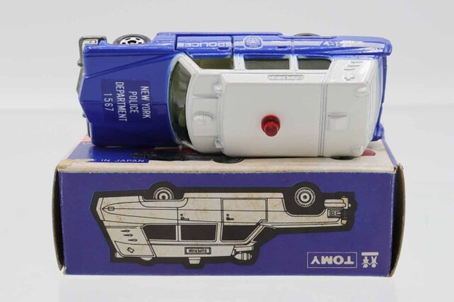 ミニカーショップ ケンボックス トミカ 青箱☆F60☆キャデラック救急車