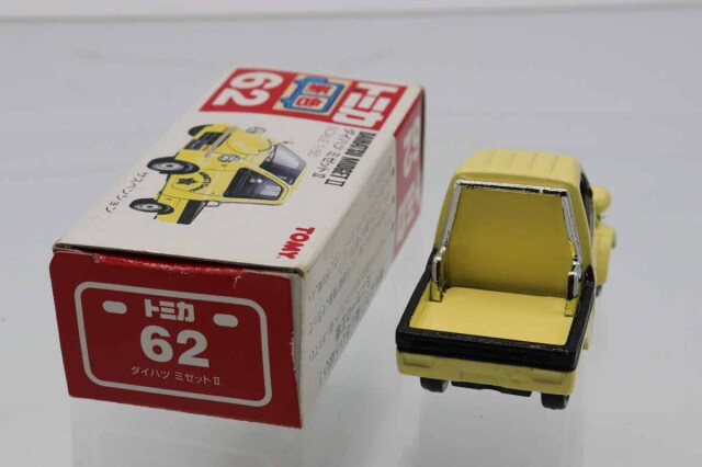 ミニカーショップ ケンボックス トミカ 赤箱☆62☆ダイハツ