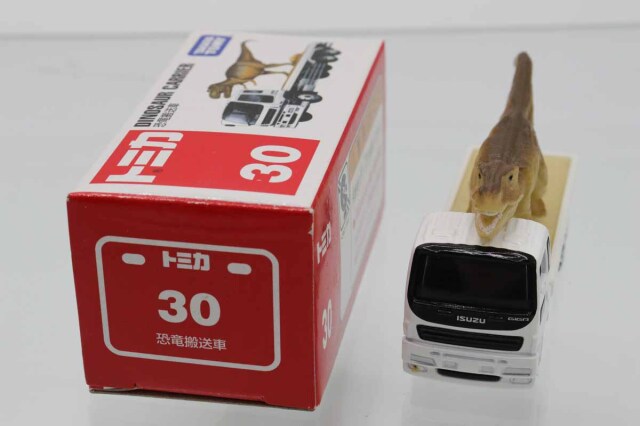 トミカ　赤箱
