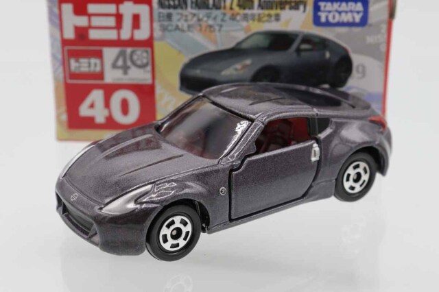 トミカ　赤箱