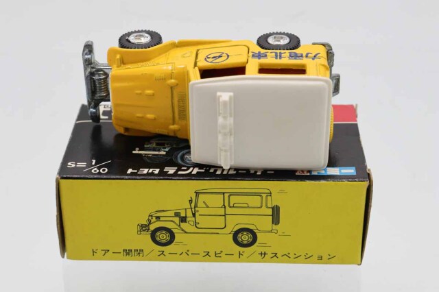 トミカ　黒箱