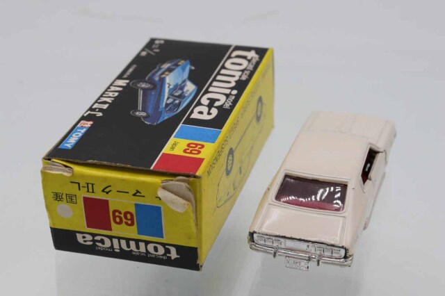 ミニカーショップ ケンボックス トミカ 黒箱☆69☆トヨタコロナ マーク