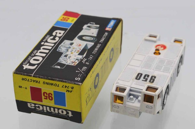 トミカ黒箱 日本航空4台セット トミカ黒箱 日本航空4台セット