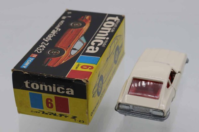 TOMICA　トミカ　日産フェアレディZ432　1Aホイール　白色　箱付き ミニカーショップ ケンボックス トミカ 黒箱☆6☆日産