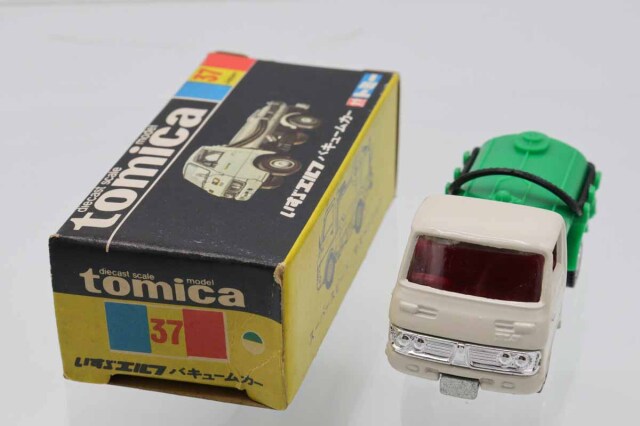 ミニカーショップ ケンボックス トミカ 黒箱☆37☆いすゞエルフ