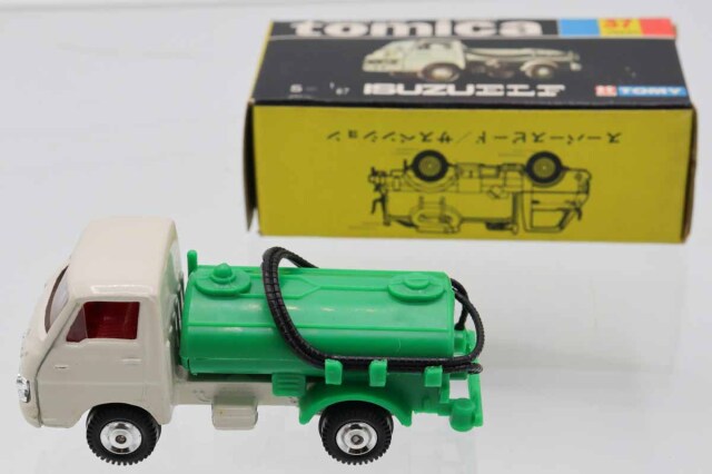 ミニカーショップ ケンボックス トミカ 黒箱☆37☆いすゞエルフ