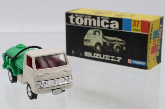 ミニカーショップ ケンボックス トミカ 黒箱☆37☆いすゞエルフ