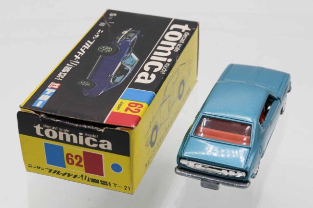 日本製　黒箱トミカ 日産　ブルーバードU エラー品 日本製黒箱トミカ 日産ブルーバードU エラー品