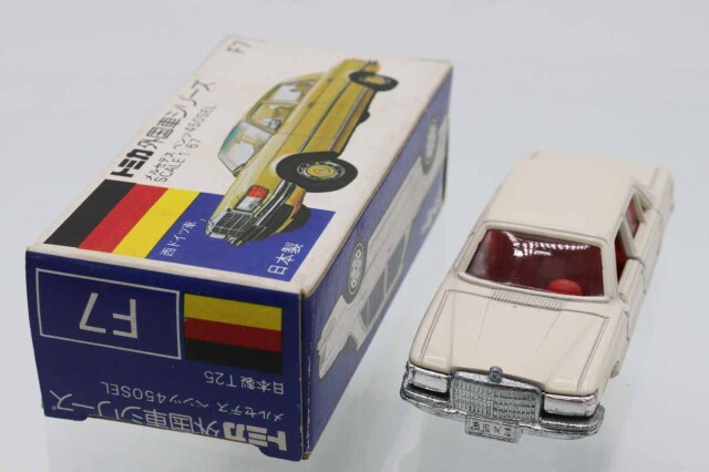 モ*ン様 青箱トミカ外国車シリーズF7メルセデスベンツ450SEL Amazon | トミカ 日本製◎ 青箱 F7 メルセデス ベンツ 450SEL