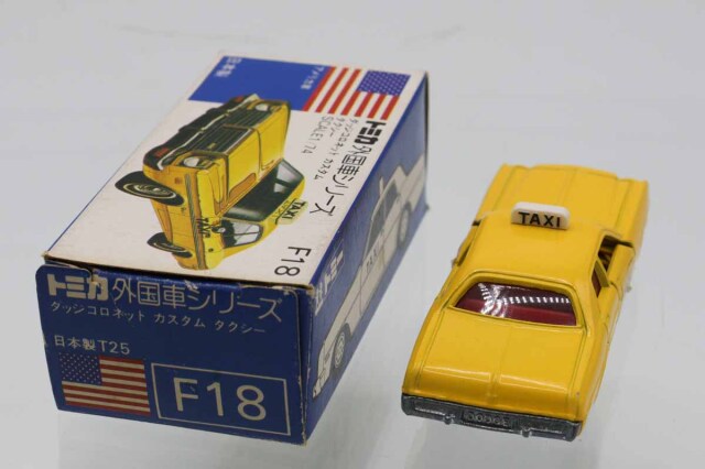ミニカーショップ ケンボックス トミカ 青箱☆F18☆ダッジコロ