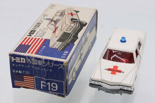 ミニカーショップ ケンボックス トミカ 青箱☆F19☆キャデラック