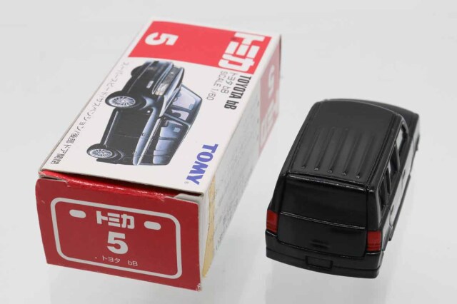 ★商談中★　5256 トミカ 2000年 トヨタｂＢ 1/60 塗装難ルースそ ☆商談中☆ 5256 トミカ 2000年 トヨタbB 1/60 塗装難ルースそ